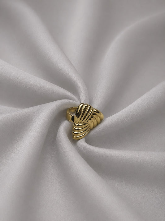 Royal Wave (Adjustable) Ring