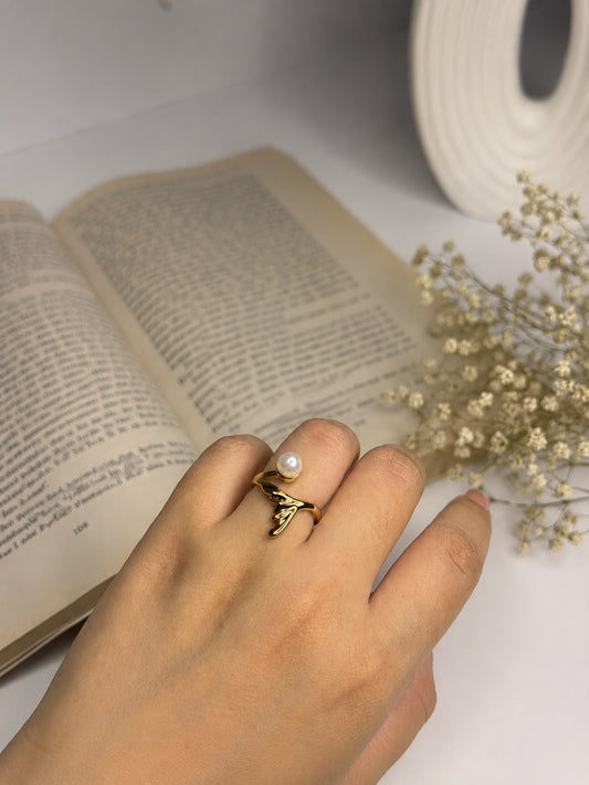 Mermaid Pearl Ring (Adjustable)