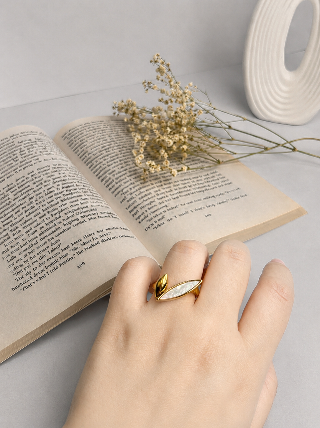 Golden Petal Ring (Adjustable)