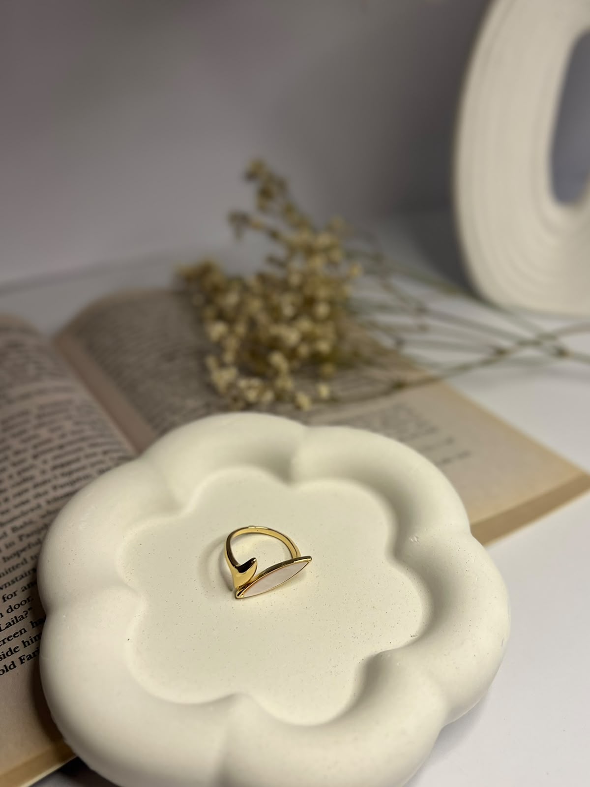 Golden Petal Ring (Adjustable)