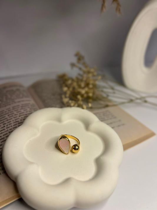 Ivory Leaf Ring (Adjustable)