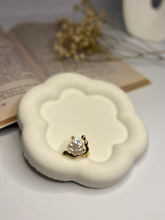 Love Knot Ring (Adjustable)
