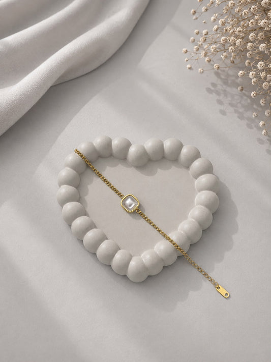 White Pearl Bracelet